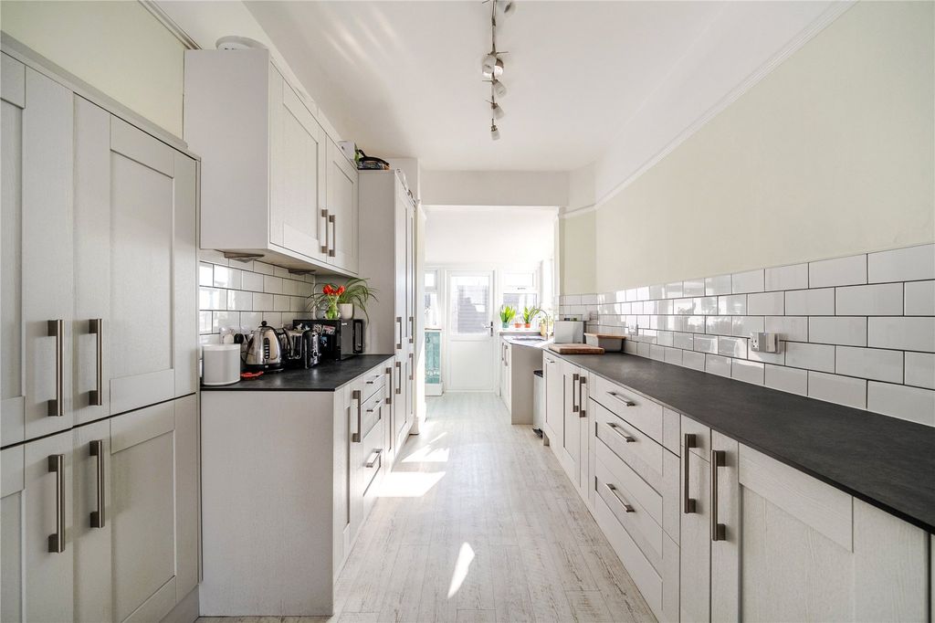 Property photo 3 of 19 Picture No. 20