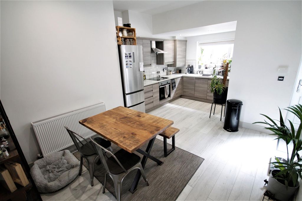 Property photo 2 of 10 Open Plan Kitchen And Dining Room