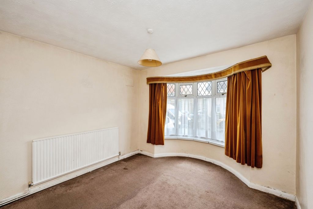 Property photo 3 of 16 Photo