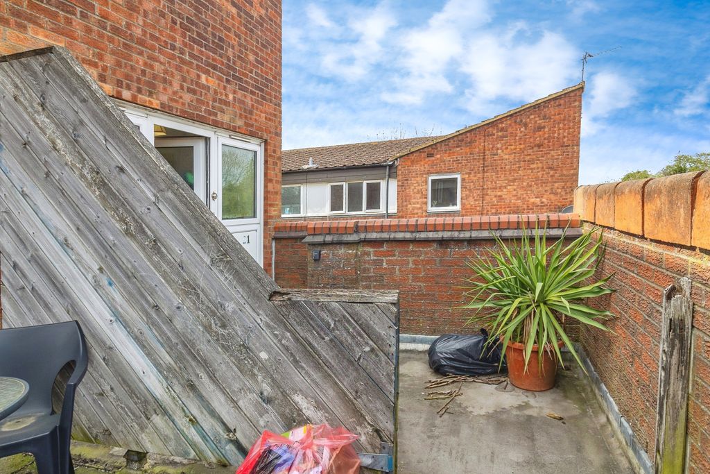 Property photo 3 of 11