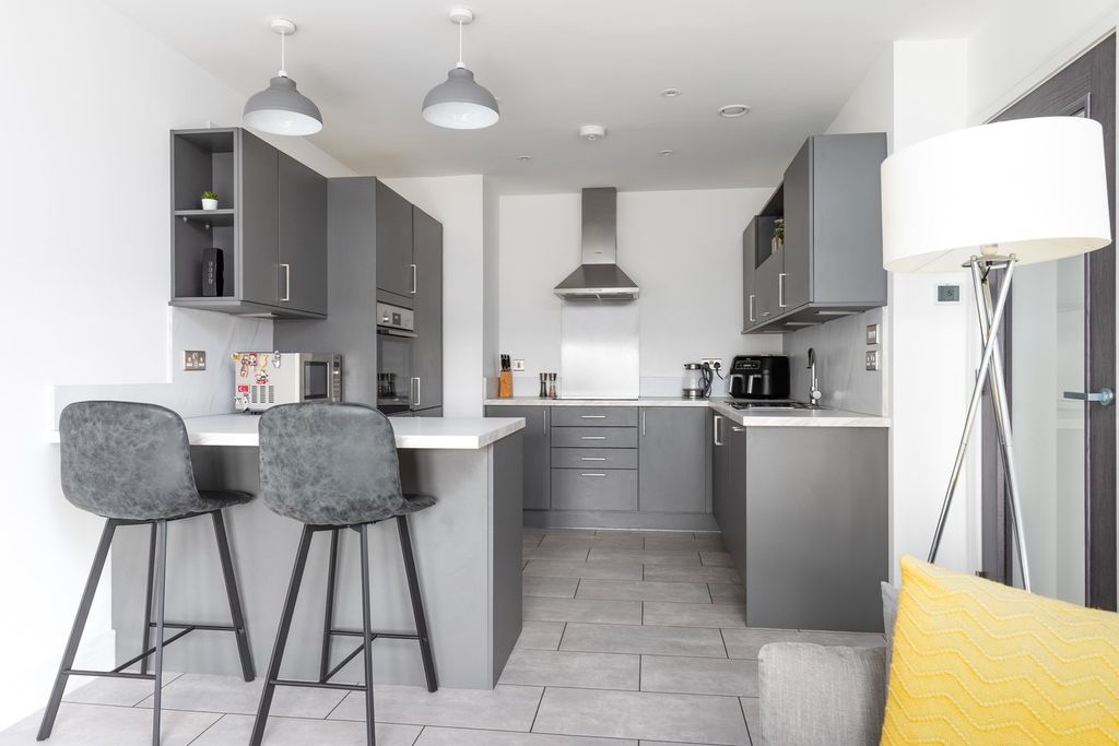 Property photo 3 of 22