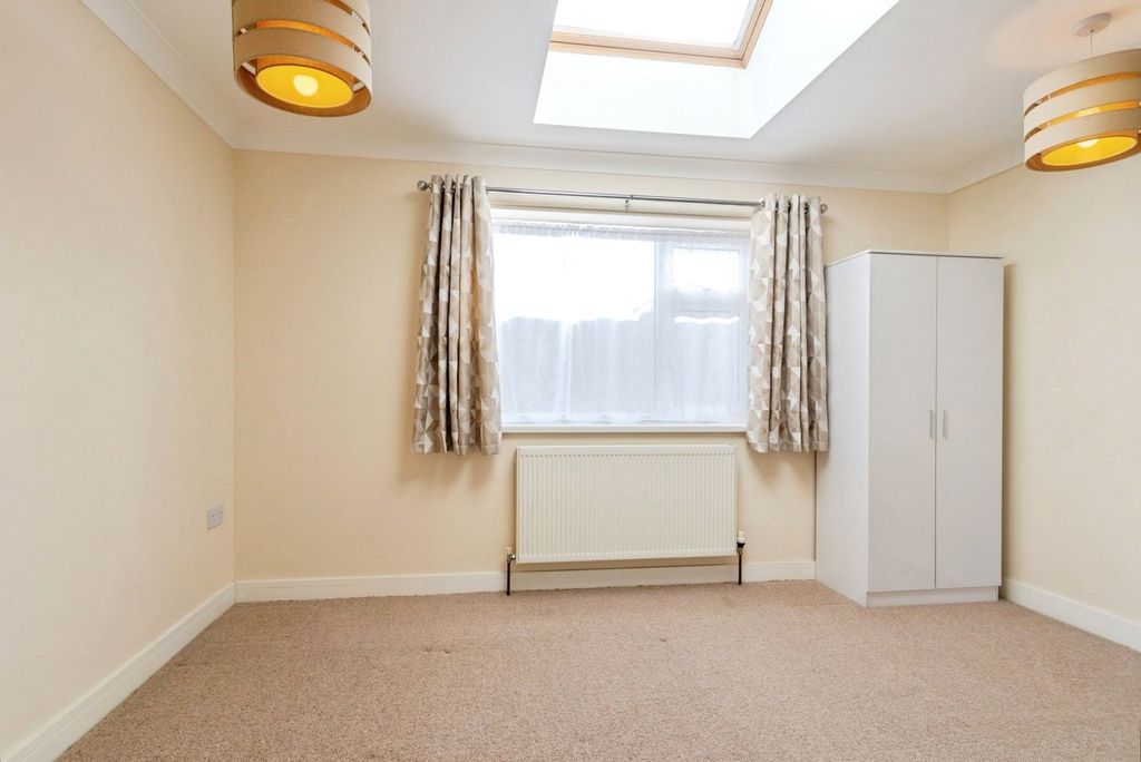 Property photo 3 of 19 Pbox-Img.Jpg