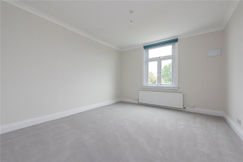 Property photo 3 of 10 Picture No. 08