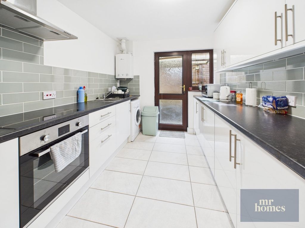 Property photo 2 of 22