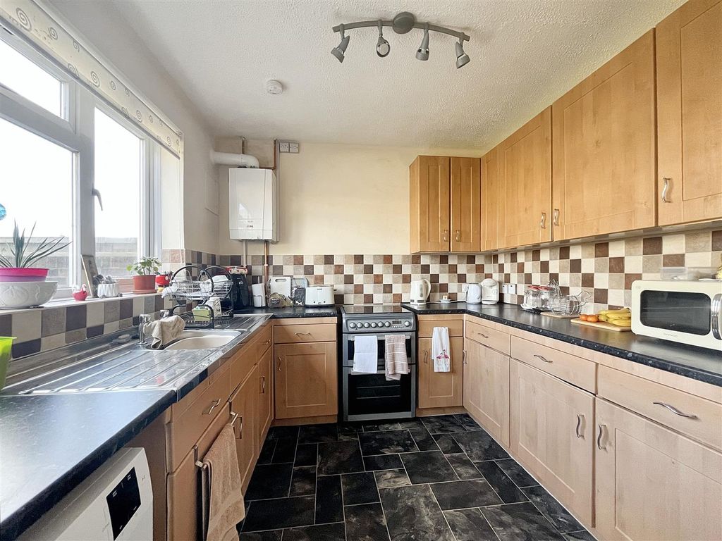 Property photo 3 of 10 Img_2862.Jpg