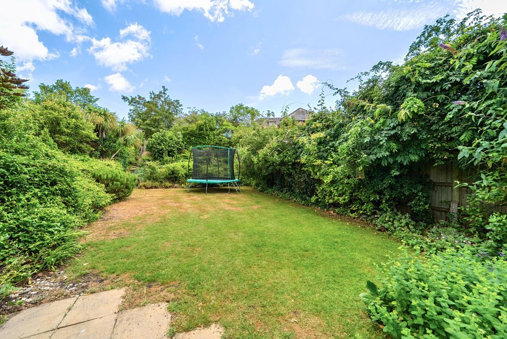 Property photo 2 of 23 1319407-20-686Bb8...