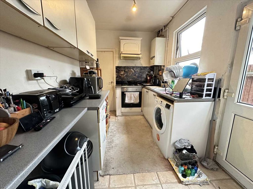 Property photo 3 of 8