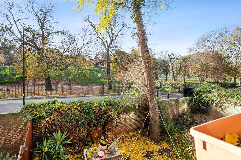 Property photo 3 of 12 Picture No. 11