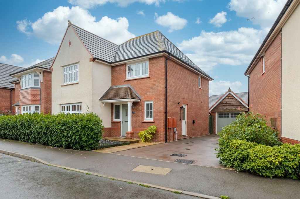 Property photo 1 of 31