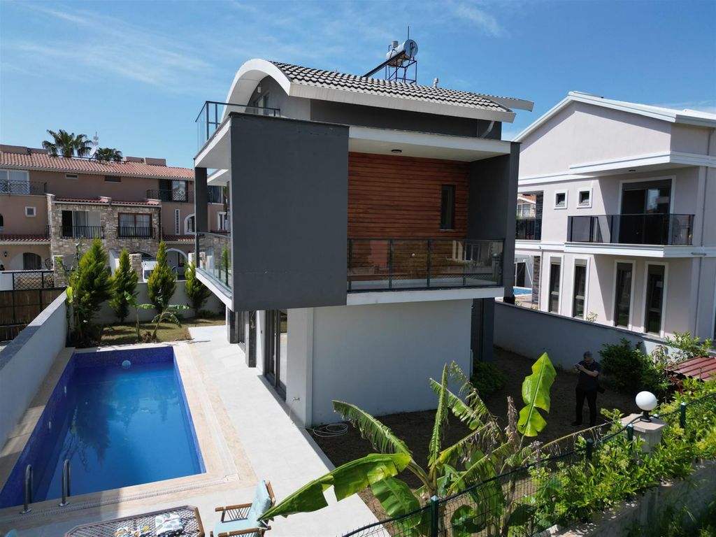 Property photo 1 of 24 Smart Home Villa For Sale In Belek With A Private Garden & Pool - Stylish Villa With A Private Pool