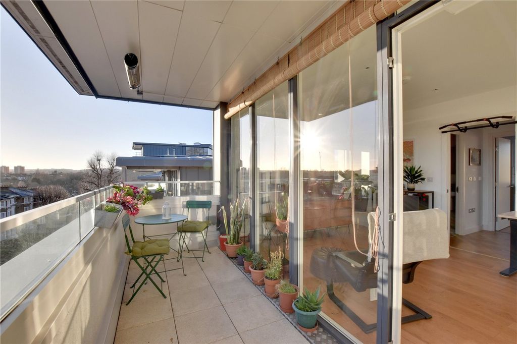 Property photo 3 of 20 Picture No. 13