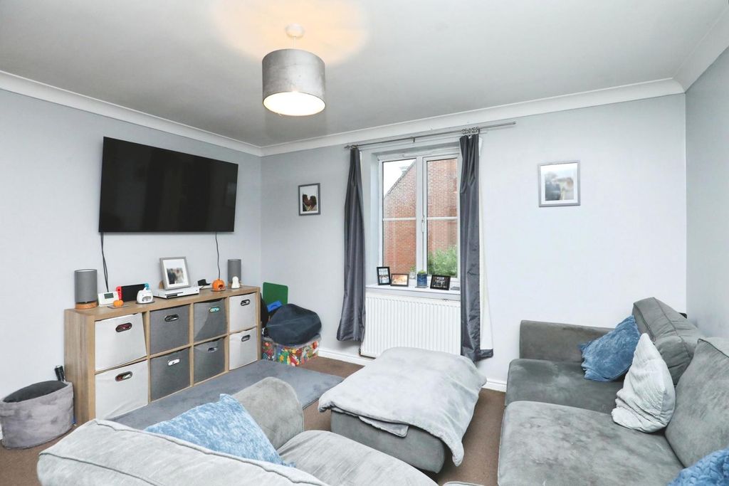 Property photo 2 of 11 Pbox-Img.Jpg