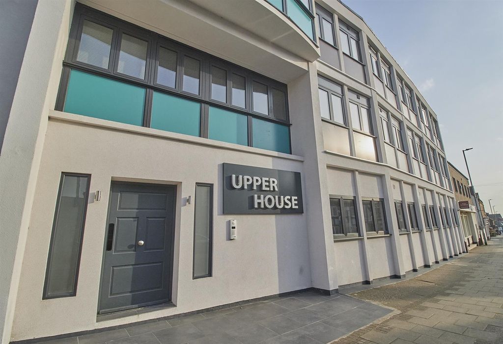 Property photo 1 of 10 Upper House, Hinckley 7.Jpg