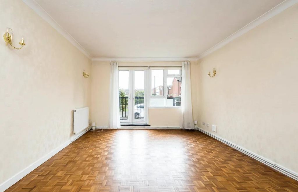 Property photo 2 of 12 Davidson Frost-Wellings, Dfw, Albemarle Park, Stan