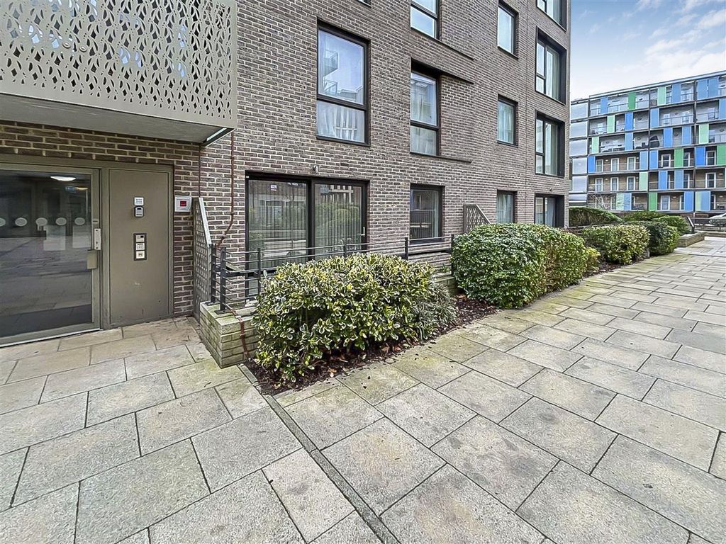 Property photo 1 of 6 3_72162.Jpg