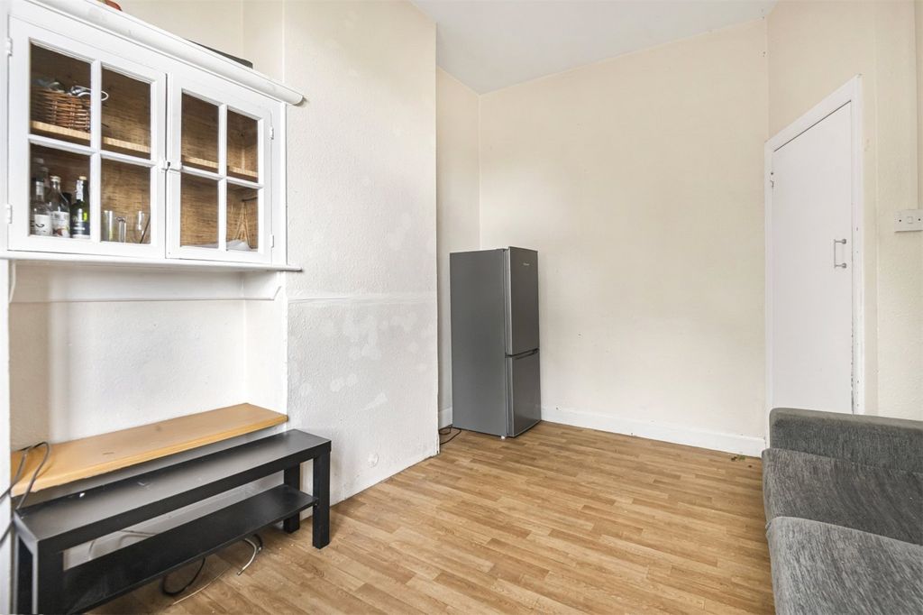 Property photo 2 of 15 Picture No. 33