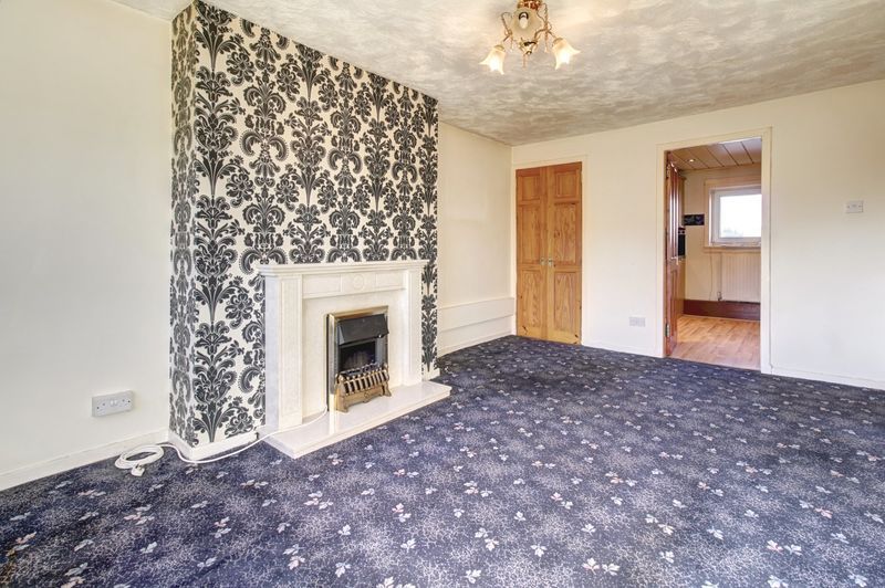 Property photo 2 of 12 Lounge