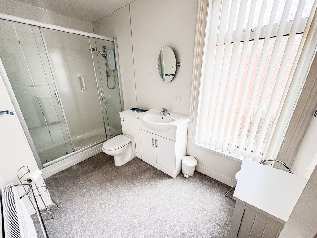 Property photo 3 of 11 Photo 9