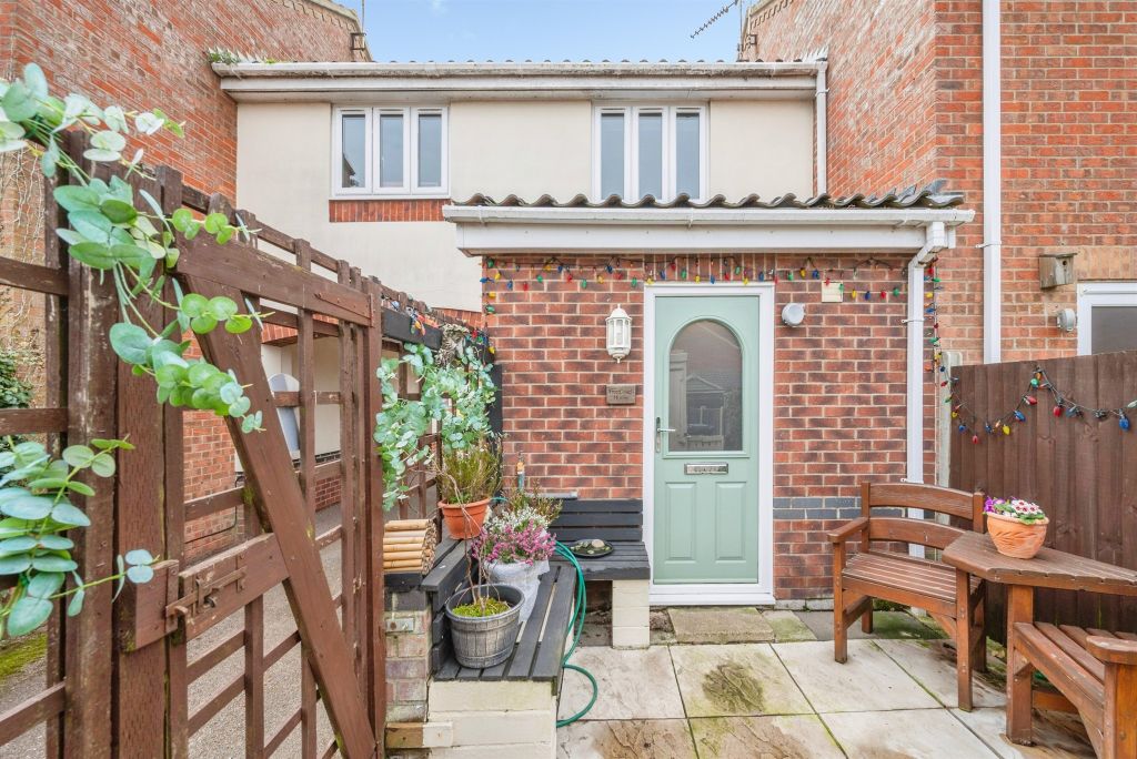 Property photo 1 of 18