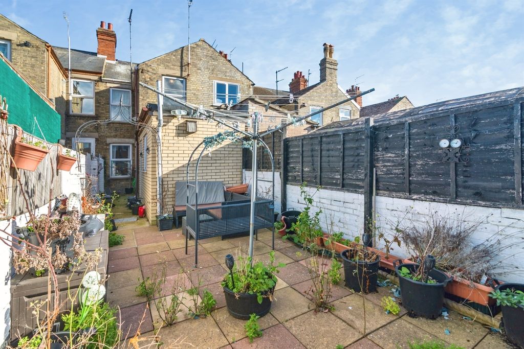 Property photo 3 of 14
