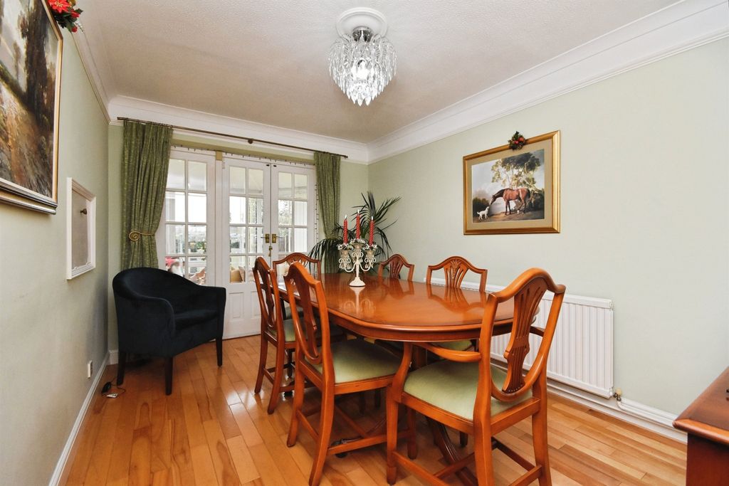 Property photo 3 of 19