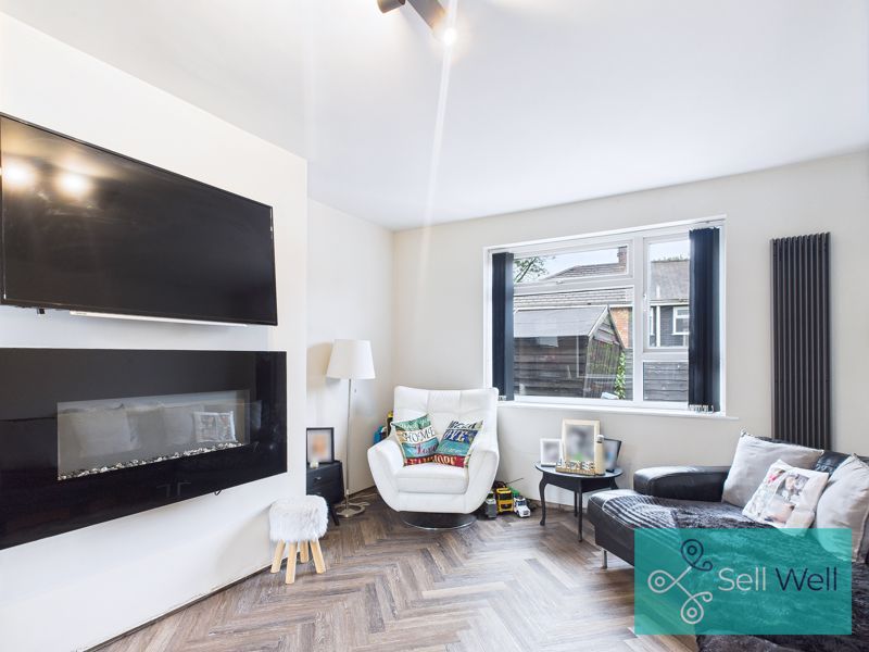 Property photo 2 of 21 Lounge