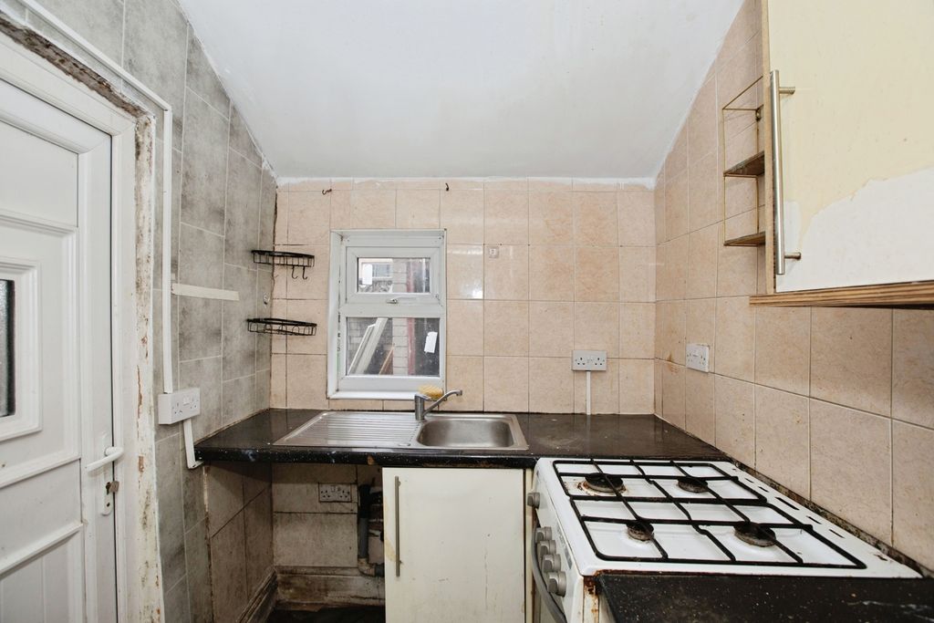 Property photo 2 of 15 Photo