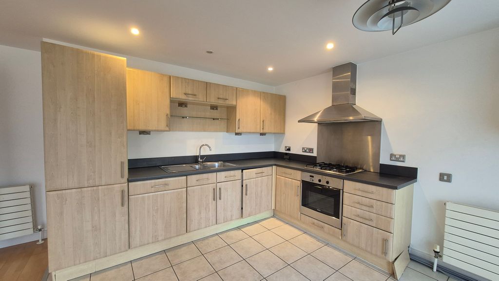 Property photo 1 of 7 Kitchen