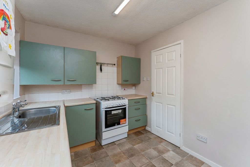 Property photo 3 of 16 Pbox-Img.Jpg