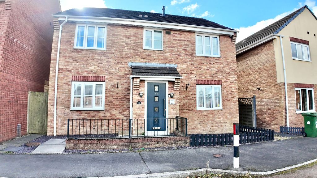 Property photo 1 of 30