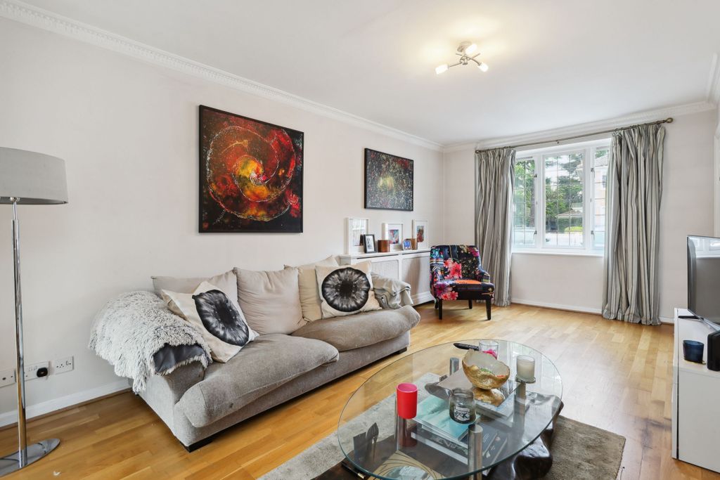 Property photo 2 of 12