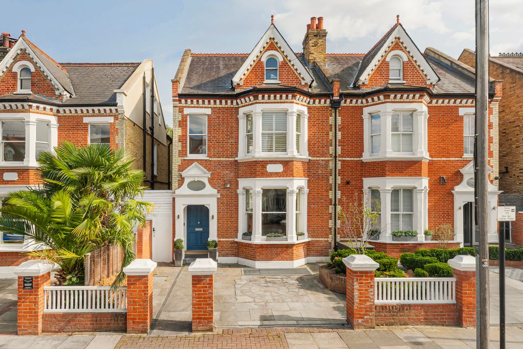 Property photo 1 of 29