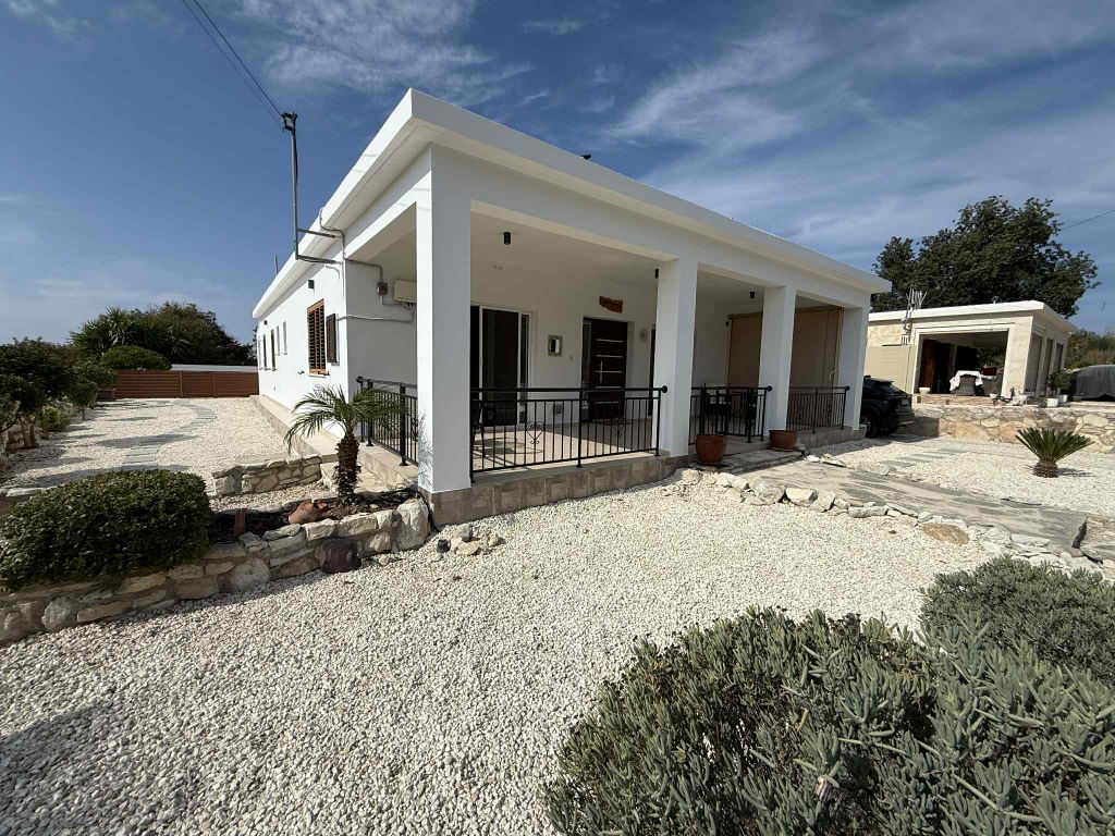 Property photo 1 of 27