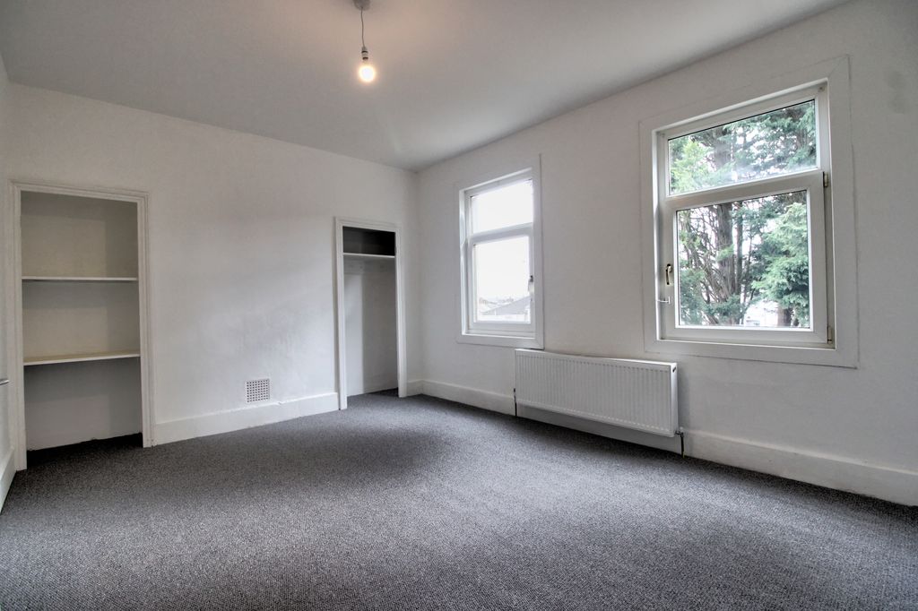 Property photo 3 of 23 Img_2329_30_31_Interior 4