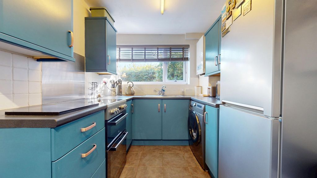 Property photo 2 of 14 4508183