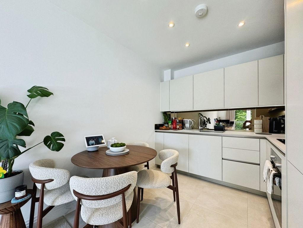 Property photo 3 of 16 Pbox-Img.Jpg