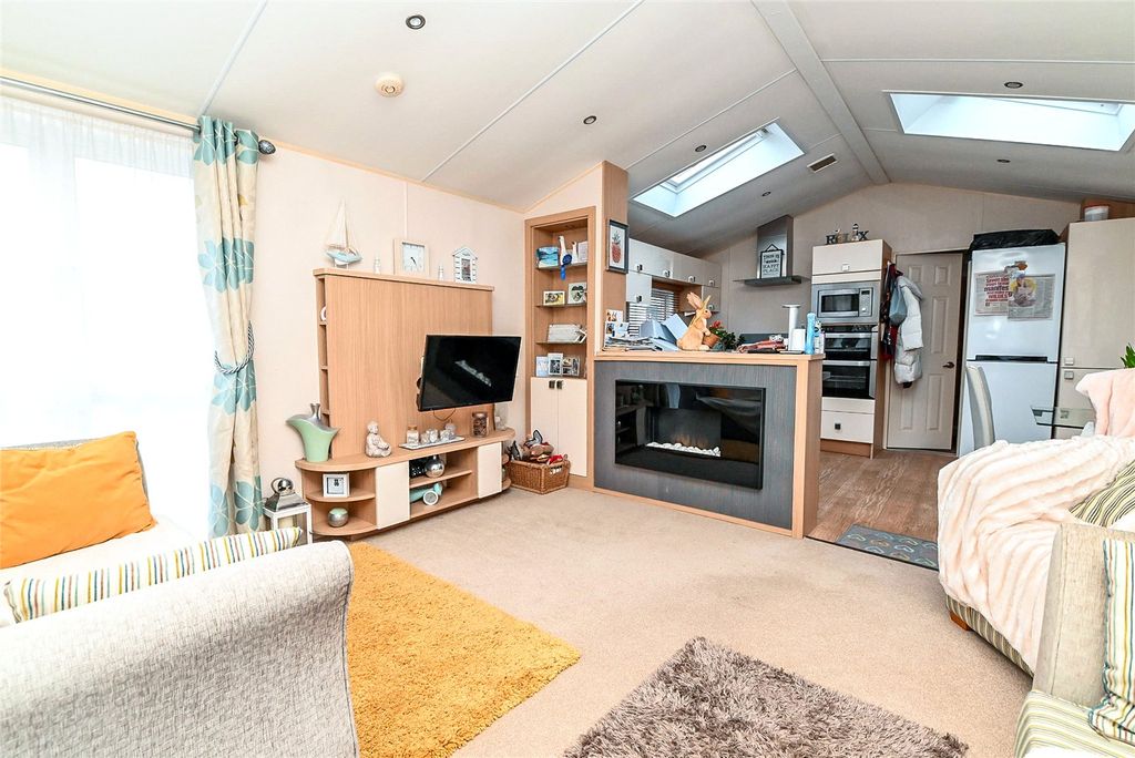 Property photo 2 of 15 Picture No. 03