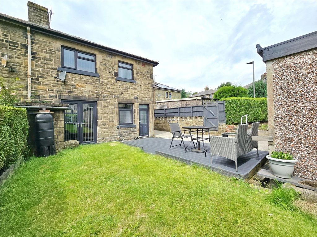 Property photo 1 of 25 Rear Gardens