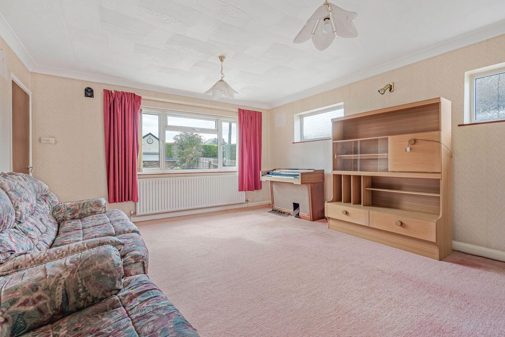 Property photo 2 of 26 9_61636-1.Jpg