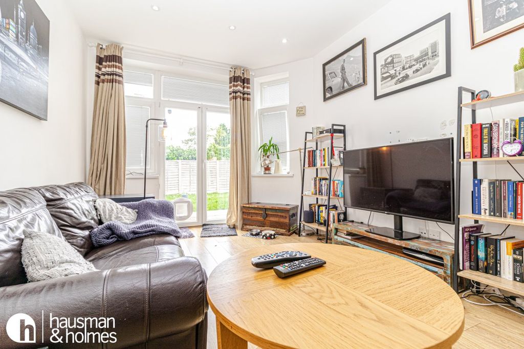 Property photo 3 of 15