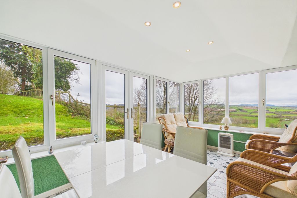 Property photo 2 of 20 Picture No. 22