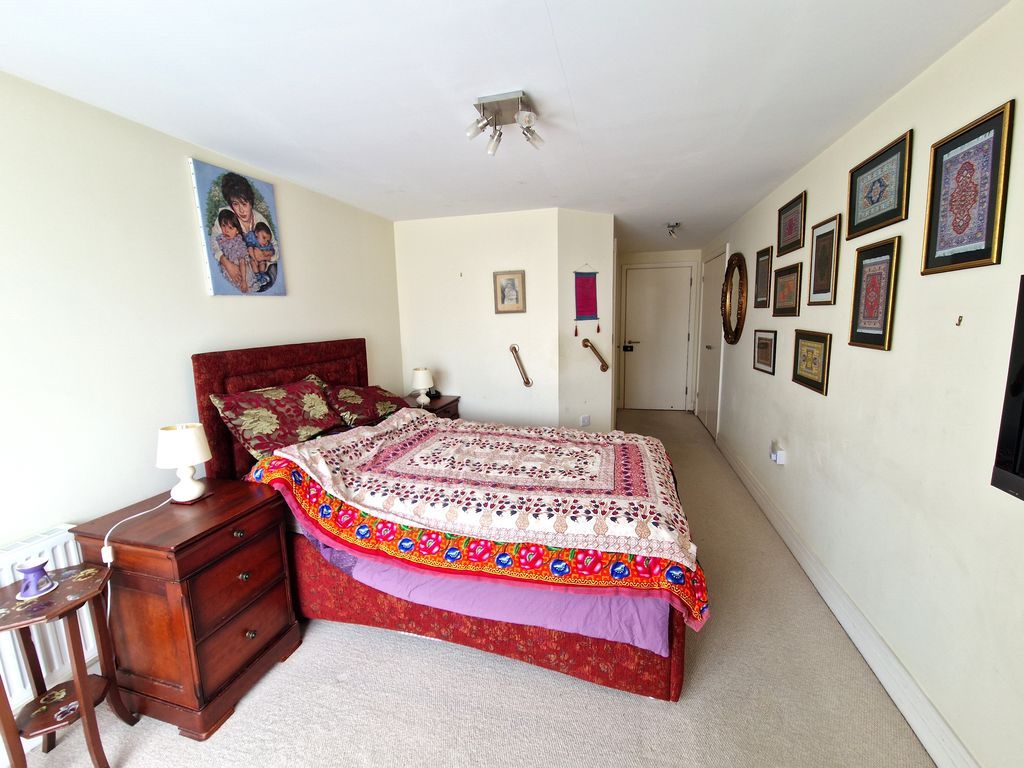 Property photo 3 of 19 Photo 7