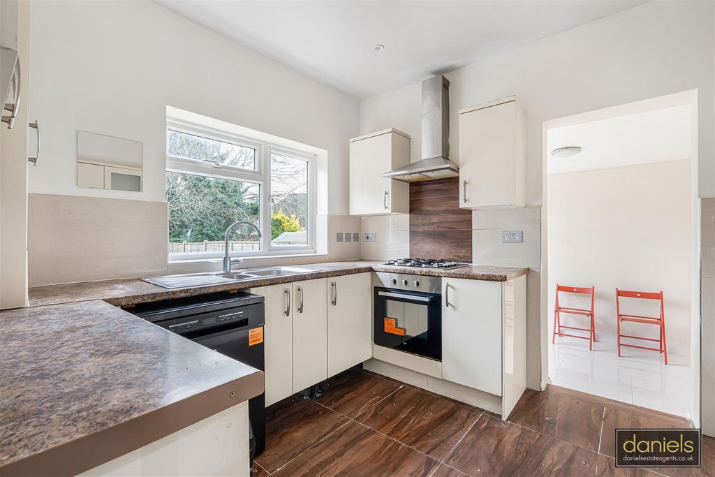 Property photo 3 of 16 4_72286_Watermarked.Jpg