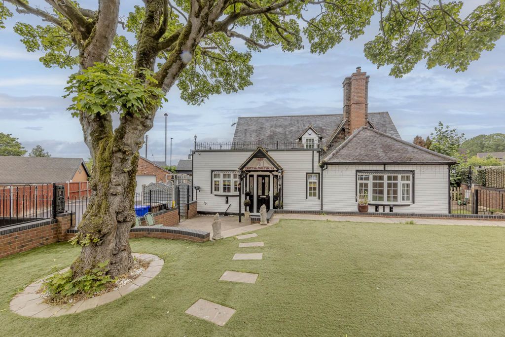 Property photo 1 of 34