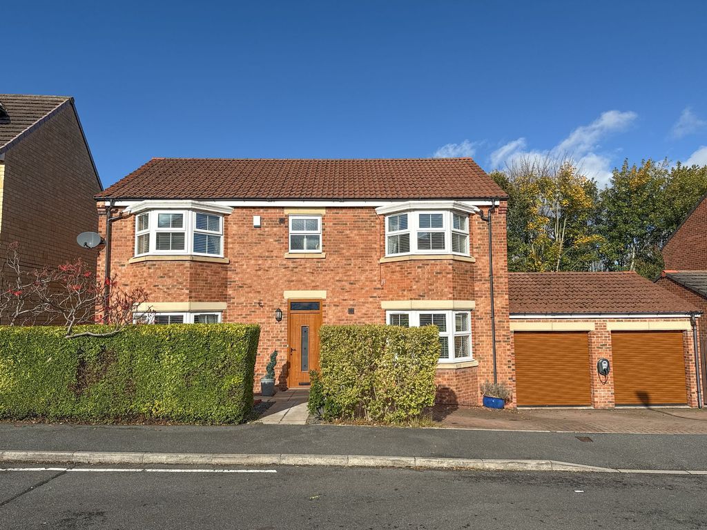 Property photo 1 of 14 External