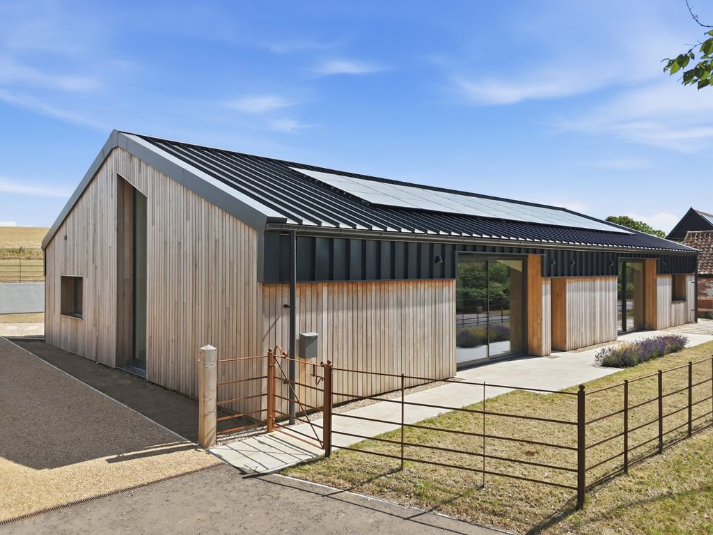 Property photo 1 of 21 The Grain Store