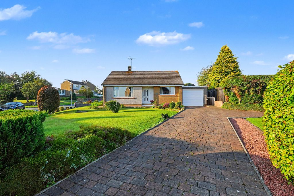 Property photo 2 of 19