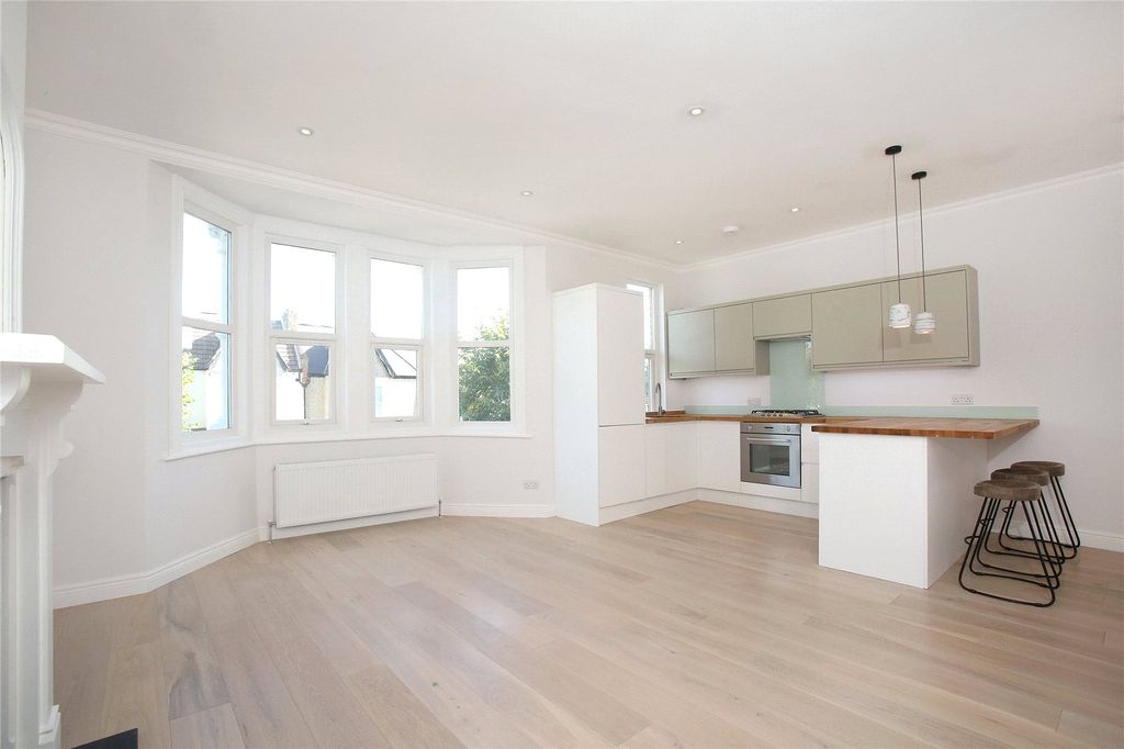 Property photo 2 of 13 Picture No. 26