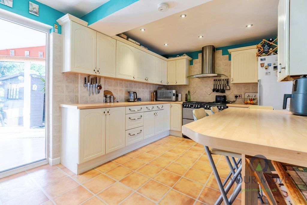 Property photo 3 of 16 Pbox-Img.Jpg