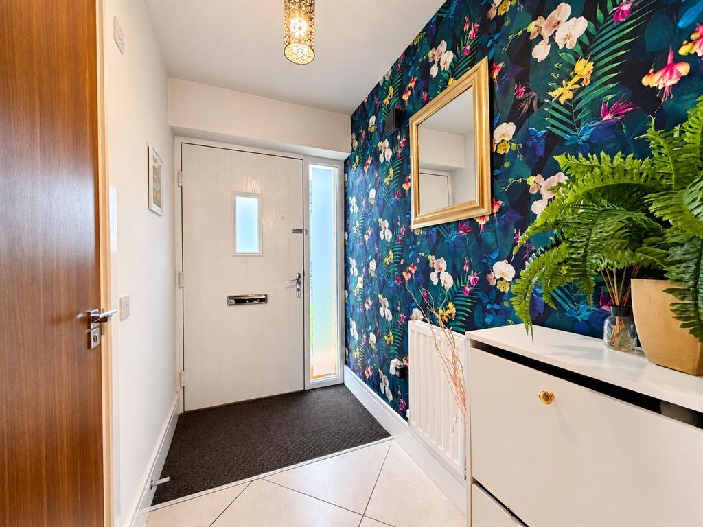 Property photo 3 of 23 Hallway